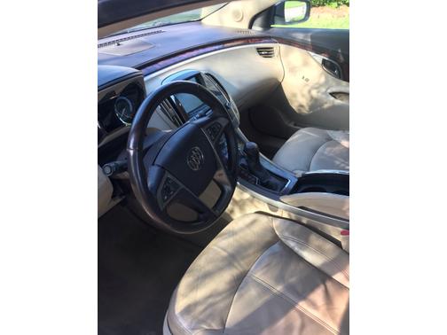 Photo 5 of 11 of 2013 Buick LaCrosse Leather