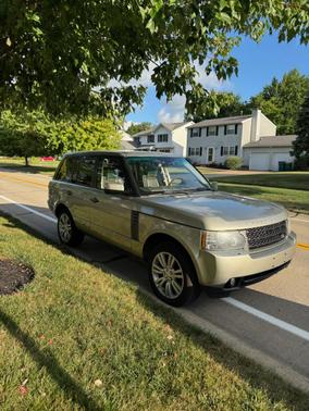 Gold 2011 Land Rover Range Rover HSE