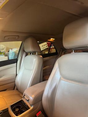 White 2014 Chrysler 300 Base