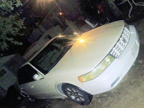 White 2003 Cadillac Seville SLS