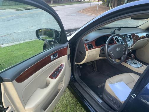 2012 Hyundai Genesis 3.8