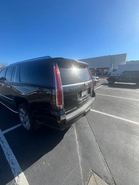 2019 Cadillac Escalade ESV Luxury