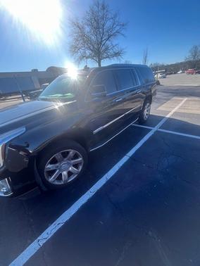 2019 Cadillac Escalade ESV Luxury