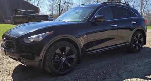 Black 2015 INFINITI QX70 Base