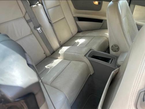 Blue 2006 Volvo C70 T5