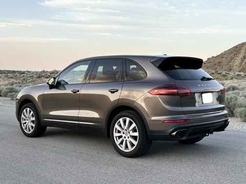 2015 Porsche Cayenne Turbo
