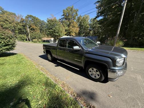 Gray 2017 GMC Sierra 1500 SLE