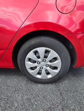 Red 2017 Hyundai Accent SE
