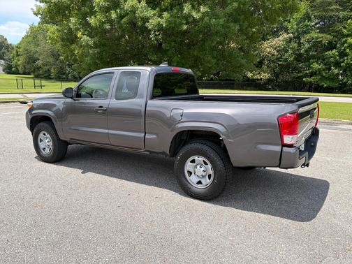 Gray 2017 Toyota Tacoma SR