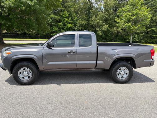 Gray 2017 Toyota Tacoma SR