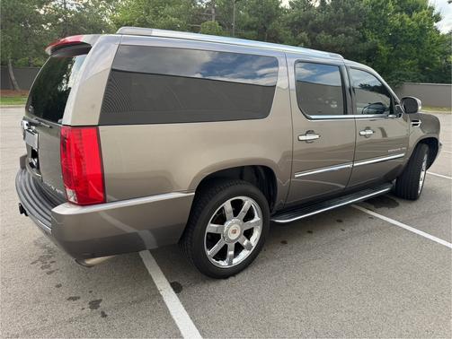 2014 Cadillac Escalade ESV Luxury
