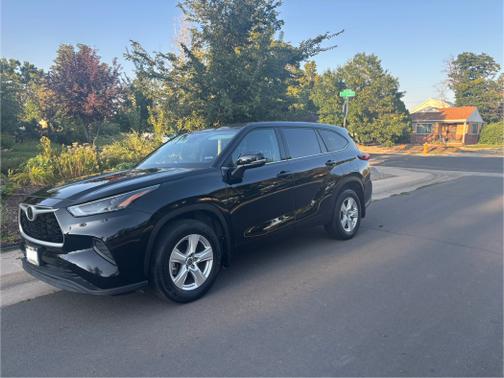 2022 Toyota Highlander L