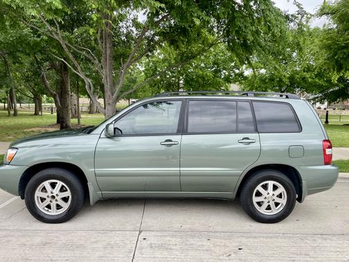 2005 Toyota Highlander Base