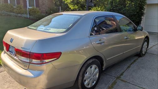 Gold 2003 Honda Accord LX