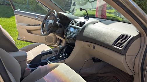 Gold 2003 Honda Accord LX