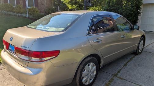 Gold 2003 Honda Accord LX