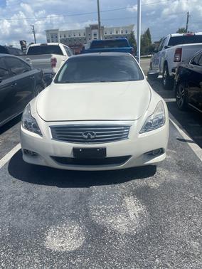 White 2010 INFINITI G37 Base