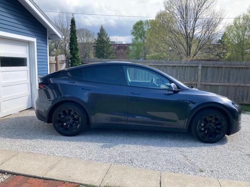 Gray 2024 Tesla Model Y Long Range