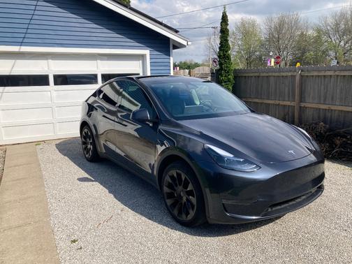 Gray 2024 Tesla Model Y Long Range