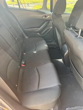 2015 Mazda Mazda3 i Touring