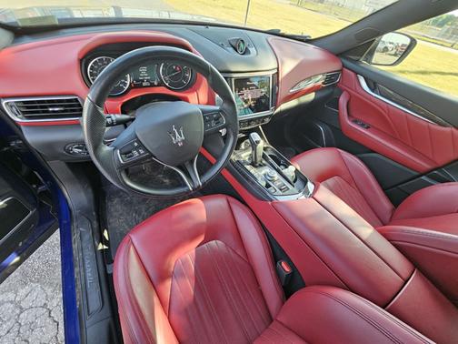 Blue 2022 Maserati Levante Modena