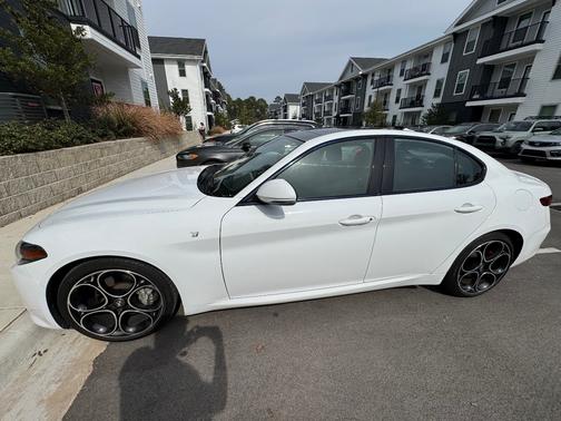 White 2022 Alfa Romeo Giulia Ti