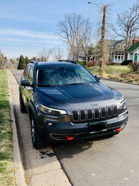 Photo 1 of 19 of 2020 Jeep Cherokee Trailhawk