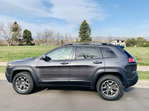 Photo 2 of 19 of 2020 Jeep Cherokee Trailhawk