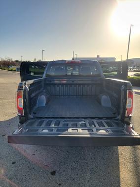 2016 GMC Canyon SLE