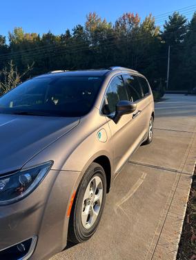 Silver 2018 Chrysler Pacifica Hybrid Touring L
