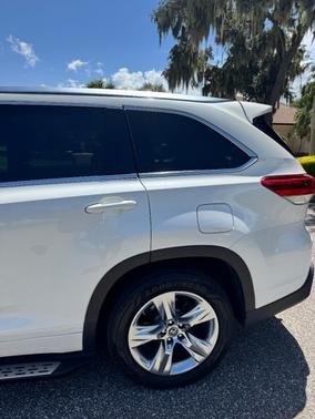 White 2018 Toyota Highlander Limited