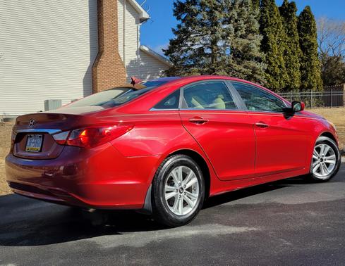 2012 Hyundai SONATA GLS