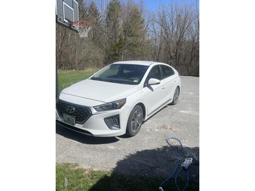 2021 Hyundai IONIQ Plug-In Hybrid SE