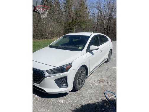 2021 Hyundai IONIQ Plug-In Hybrid SE