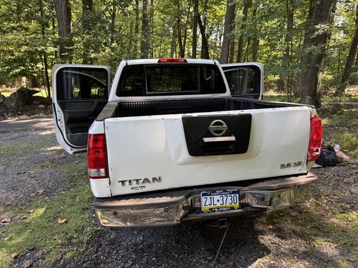 2005 Nissan Titan SE Crew Cab
