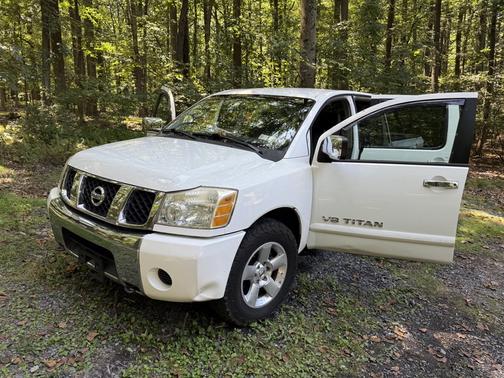2005 Nissan Titan SE Crew Cab
