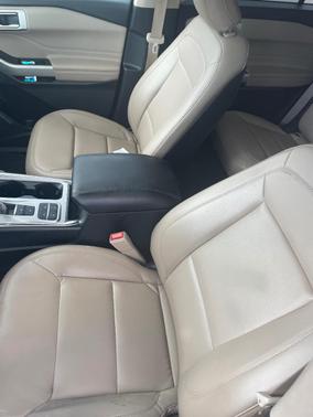 White 2020 Ford Explorer XLT