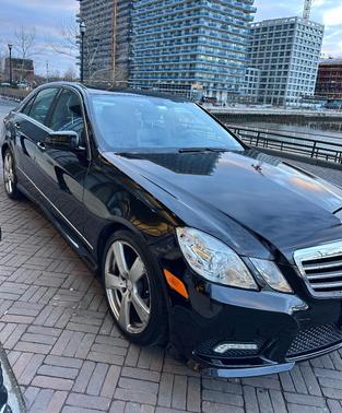 Black 2011 Mercedes-Benz E-Class E 350