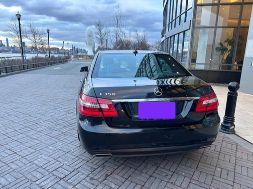 Black 2011 Mercedes-Benz E-Class E 350