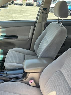 Brown 2005 Toyota Camry LE