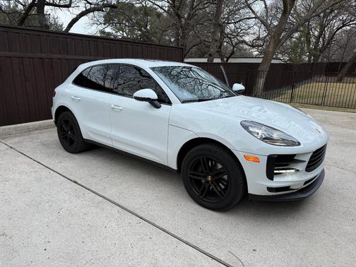White 2019 Porsche Macan Macan