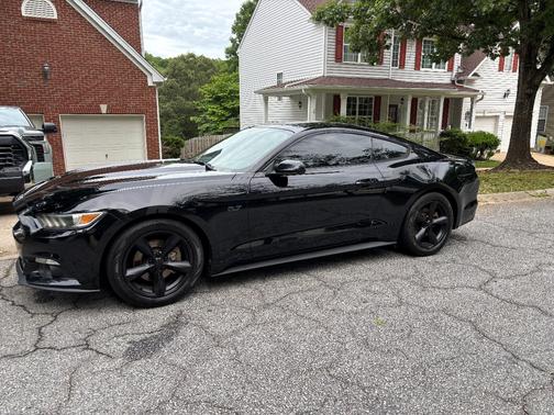 Black 2015 Ford Mustang V6