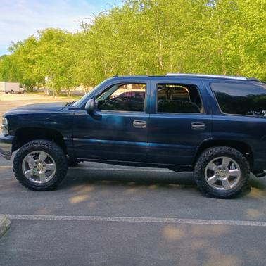 Blue 2004 Chevrolet Tahoe LS