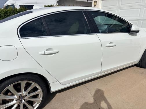 White 2017 Volvo S60 Inscription T5