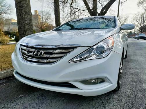 2013 Hyundai SONATA SE