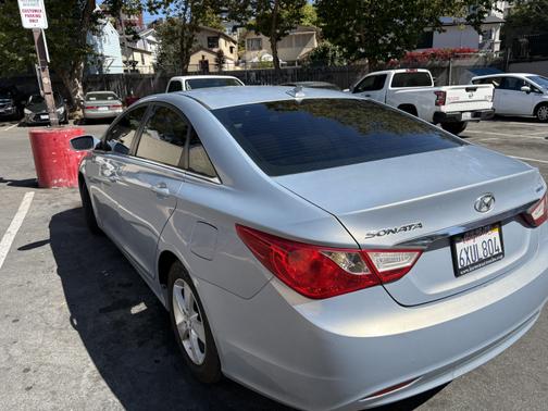 2012 Hyundai SONATA GLS