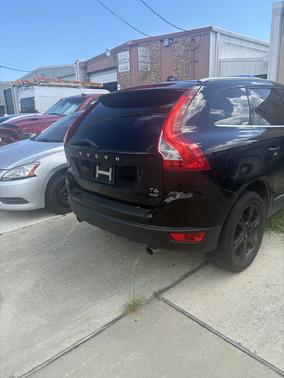 Black 2013 Volvo XC60 T6