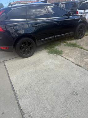 Black 2013 Volvo XC60 T6