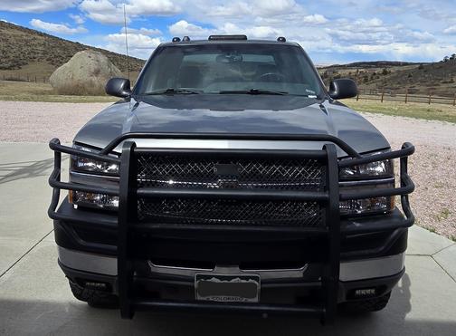 Silver 2004 Chevrolet Silverado 2500 LS H/D Crew Cab