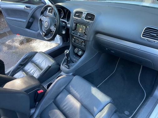 2012 Volkswagen Golf R 2-Door